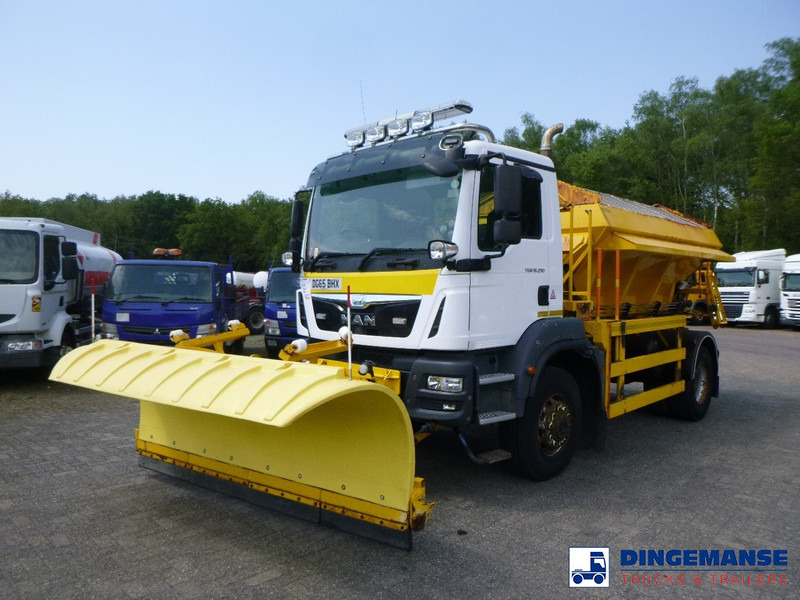 MAN TGM 18.290 4X4 RHD gritter / snow plough - Sneeuwruimer: afbeelding 1 MAN TGM 18.290 4X4 RHD gritter / snow plough - Sneeuwruimer: afbeelding 1