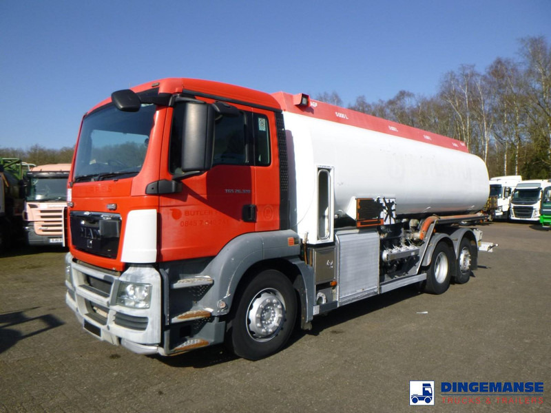 MAN TGS 26.320 6X2 RHD fuel tank 20 m3 / 4 comp - Tankwagen: afbeelding 1 MAN TGS 26.320 6X2 RHD fuel tank 20 m3 / 4 comp - Tankwagen: afbeelding 1