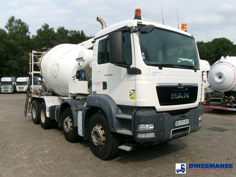MAN TGS 32.360 8X4 Euro 6 Liebherr concrete mixer 8 m3 + belt - Betonmixer: afbeelding 2 MAN TGS 32.360 8X4 Euro 6 Liebherr concrete mixer 8 m3 + belt - Betonmixer: afbeelding 2