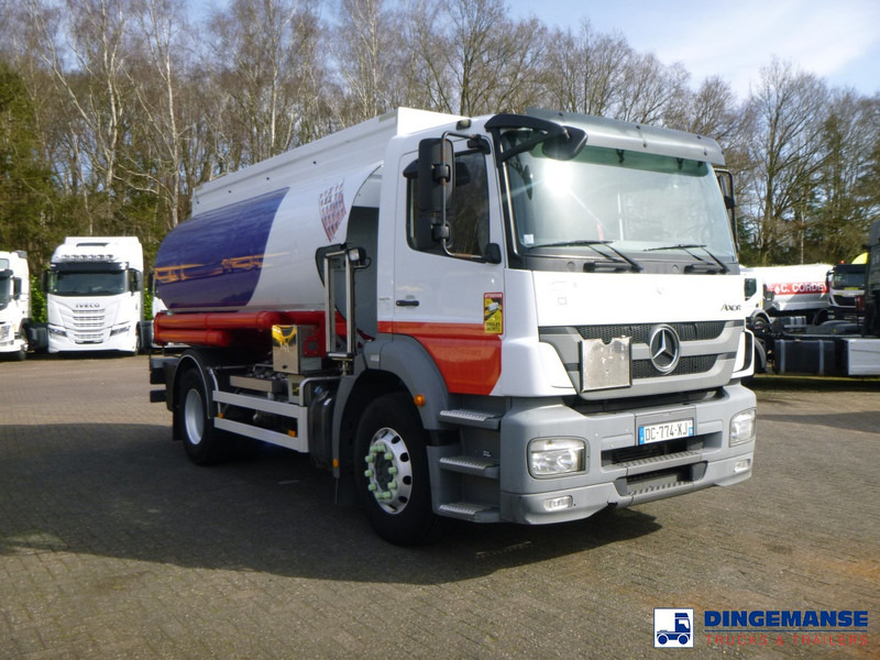Mercedes-Benz Axor 1823 4x2 fuel tank 14.2 m3 / 4 comp - Tankwagen: afbeelding 2 Mercedes-Benz Axor 1823 4x2 fuel tank 14.2 m3 / 4 comp - Tankwagen: afbeelding 2