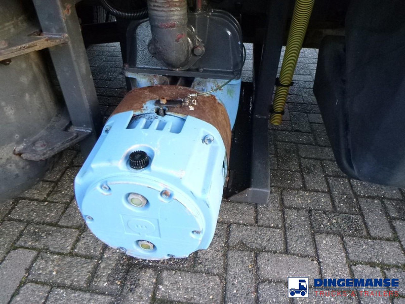 Leasing Renault Midlum 180.14 dxi 4x2 RHD Euro 5 vacuum tank 6.1 m3 Renault Midlum 180.14 dxi 4x2 RHD Euro 5 vacuum tank 6.1 m3: afbeelding 13