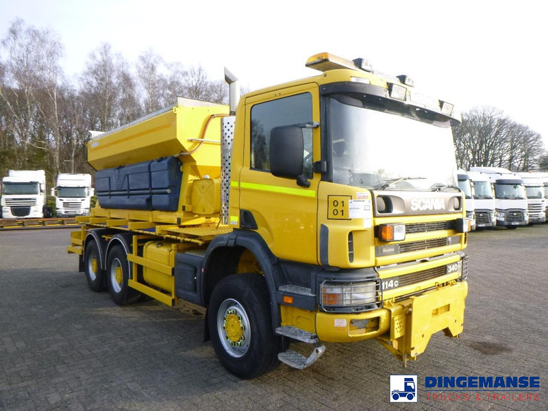 Scania P114-340 CB 6X6 RHD gritter / snow plough - Sneeuwruimer: afbeelding 2 Scania P114-340 CB 6X6 RHD gritter / snow plough - Sneeuwruimer: afbeelding 2