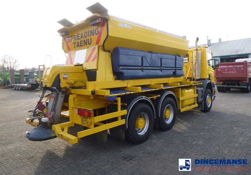 Scania P114-340 CB 6X6 RHD gritter / snow plough - Sneeuwruimer: afbeelding 4 Scania P114-340 CB 6X6 RHD gritter / snow plough - Sneeuwruimer: afbeelding 4