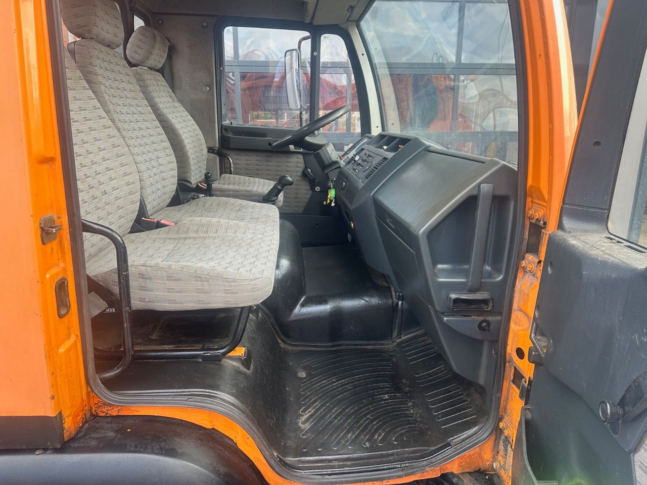 MAN 8.163 Pritsche - Vrachtwagen met open laadbak: afbeelding 5 MAN 8.163 Pritsche - Vrachtwagen met open laadbak: afbeelding 5