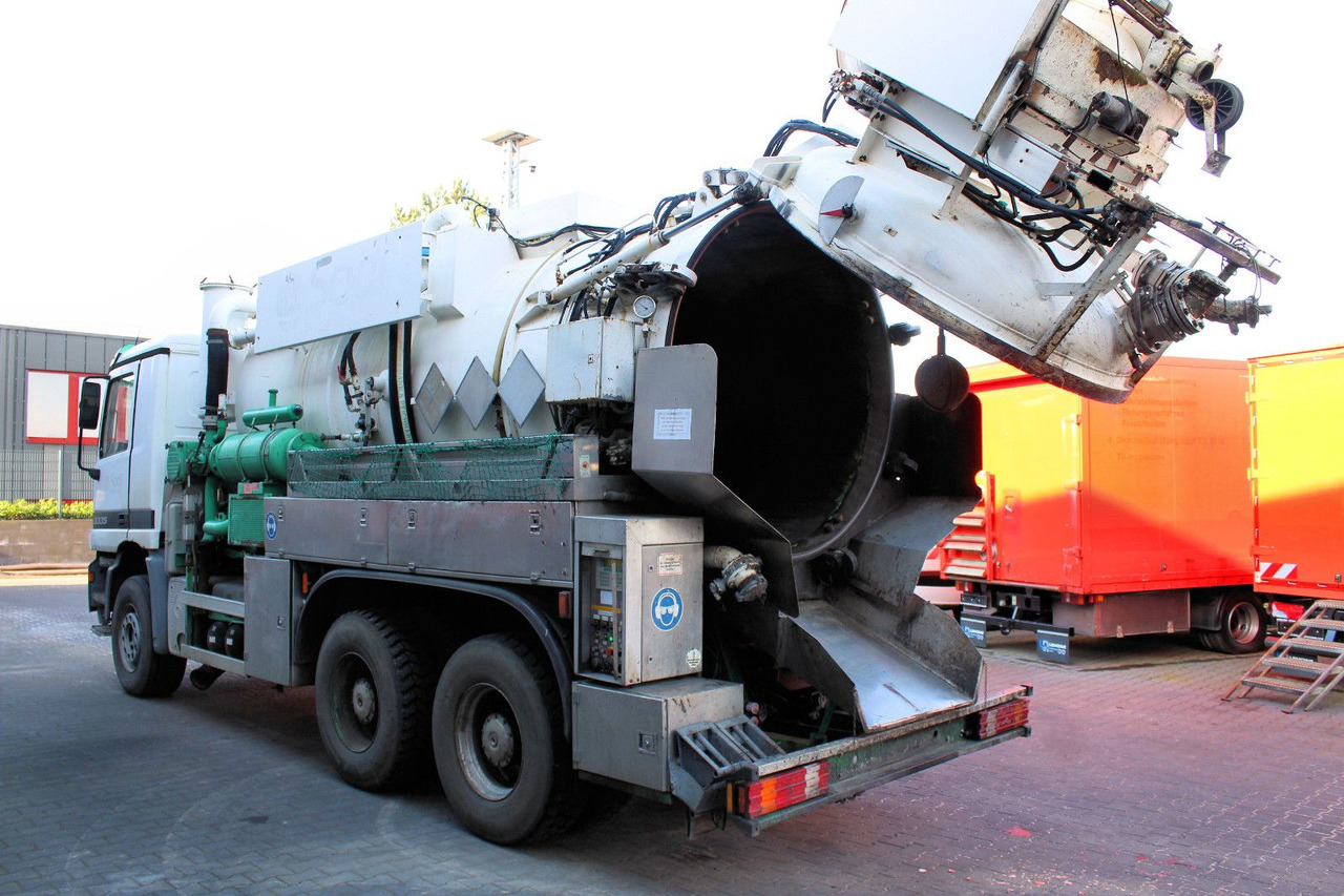 Mercedes-Benz Actros 3335 6x4 Kroll 13m³ HD-Kombi ADR/GGVS V2A - Vacuümwagen: afbeelding 2 Mercedes-Benz Actros 3335 6x4 Kroll 13m³ HD-Kombi ADR/GGVS V2A - Vacuümwagen: afbeelding 2