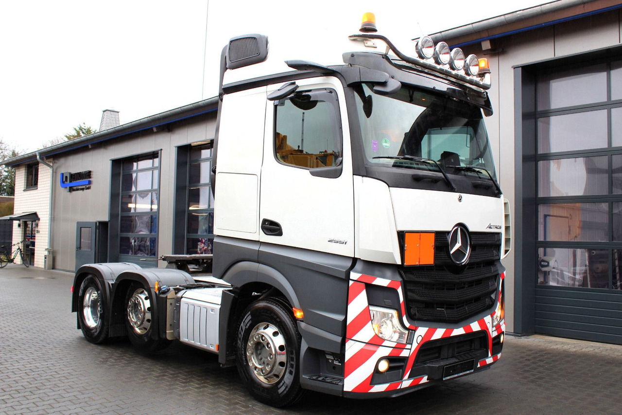 Mercedes-Benz Actros 2551 6x2 BigSpace 68 to Schwerlast + LIFT - Trekker: afbeelding 1 Mercedes-Benz Actros 2551 6x2 BigSpace 68 to Schwerlast + LIFT - Trekker: afbeelding 1