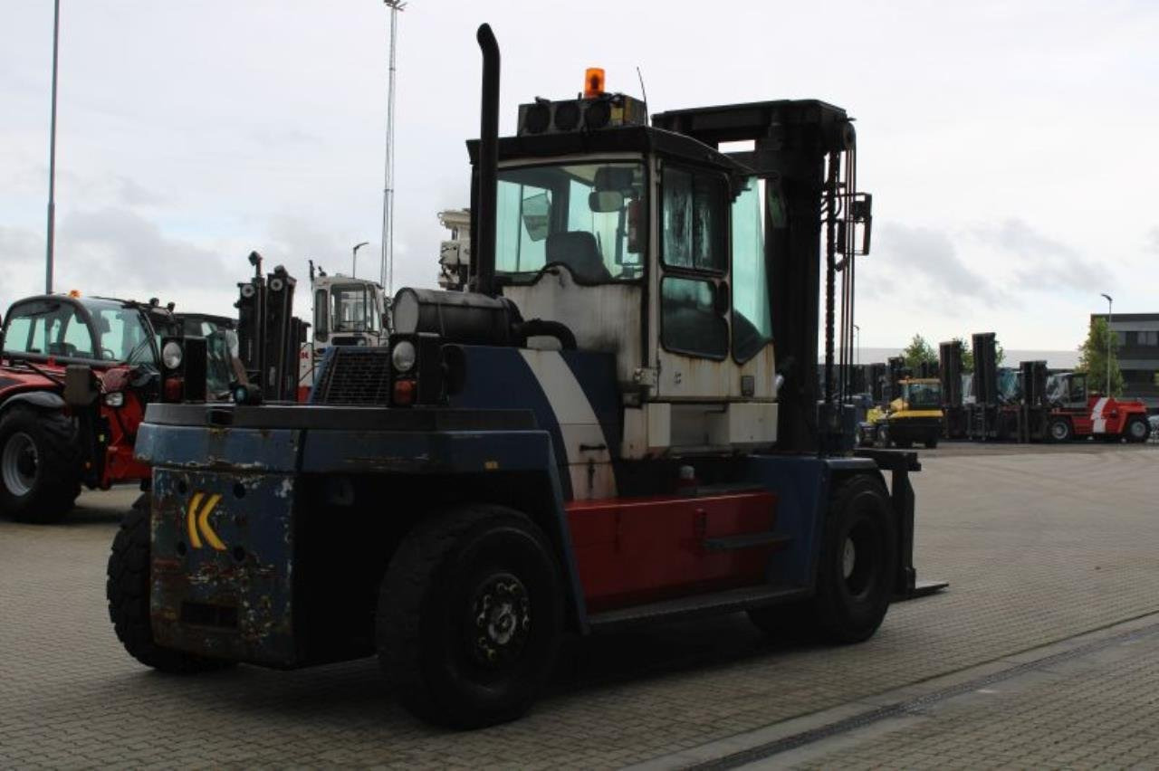 Kalmar DCD160-12 - Diesel heftruck: afbeelding 3 Kalmar DCD160-12 - Diesel heftruck: afbeelding 3