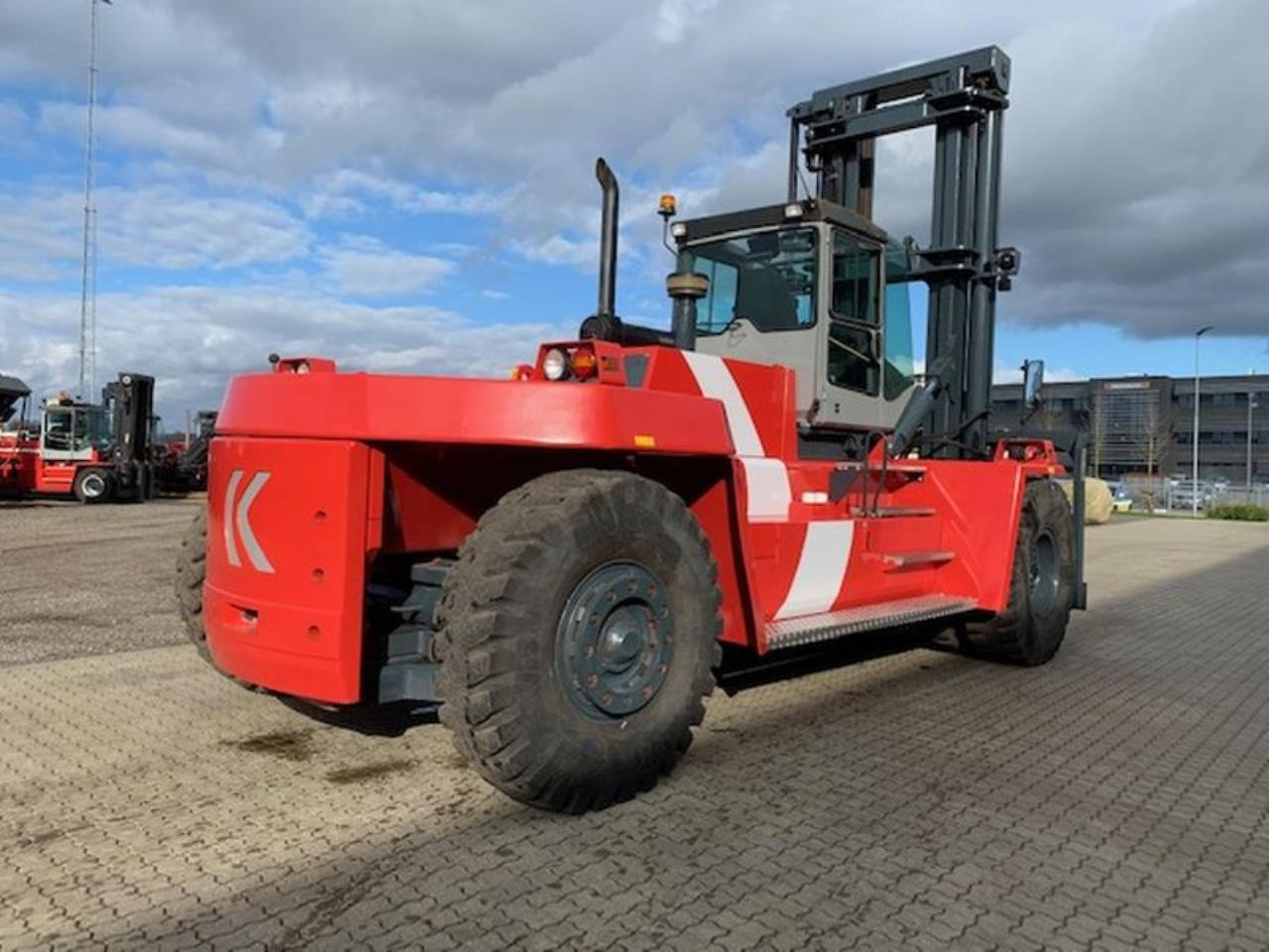 Kalmar DCD320-12LB - Diesel heftruck: afbeelding 3 Kalmar DCD320-12LB - Diesel heftruck: afbeelding 3