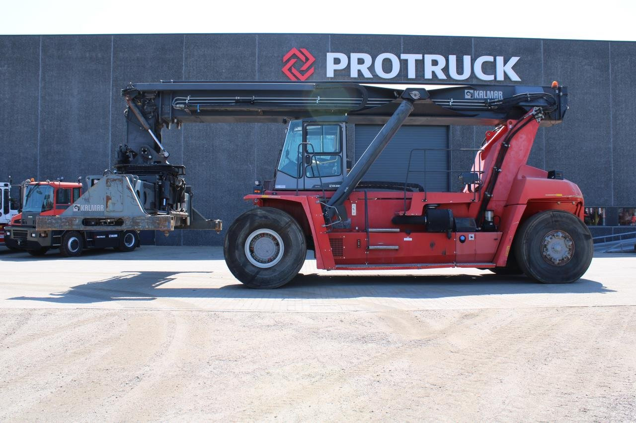 Kalmar DRF450-60S5 - Reach stacker: afbeelding 1 Kalmar DRF450-60S5 - Reach stacker: afbeelding 1
