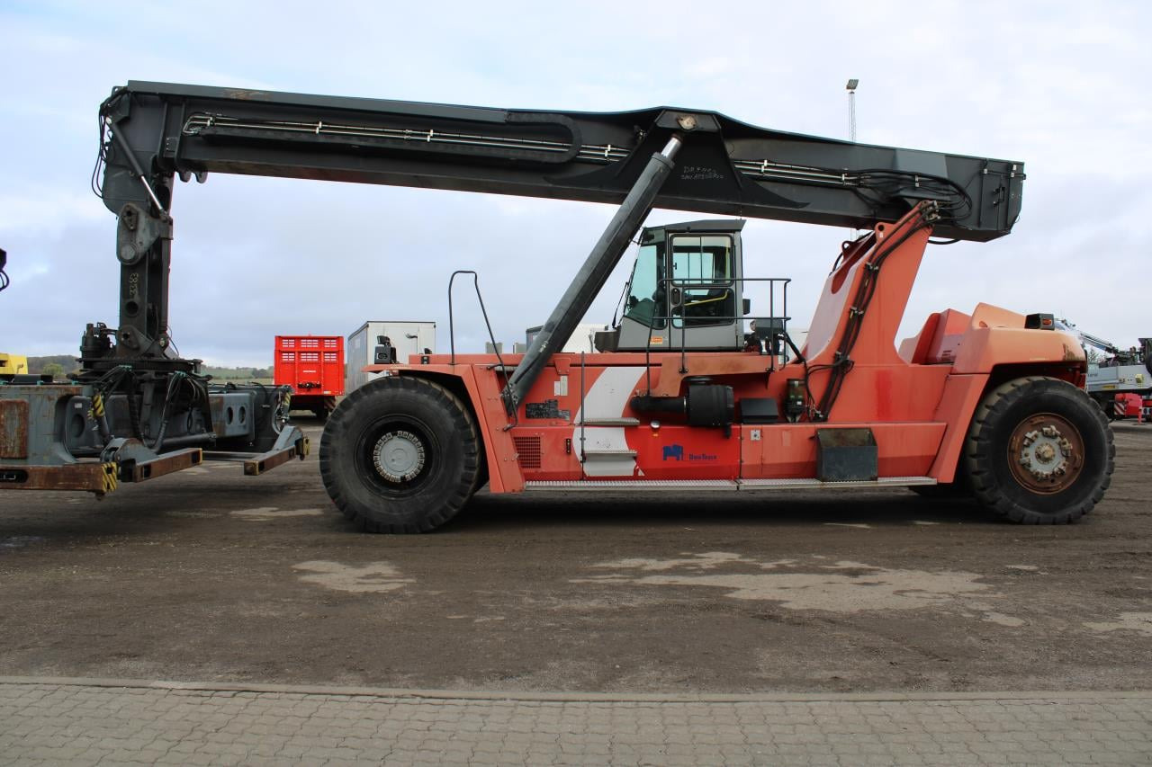 Kalmar DRF450-75S6XS - Reach stacker: afbeelding 1 Kalmar DRF450-75S6XS - Reach stacker: afbeelding 1