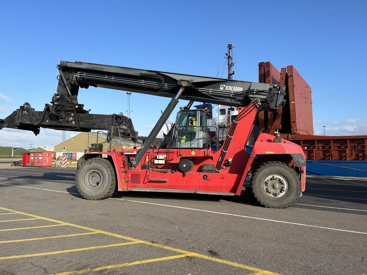 Kalmar DRG450-65S5 - Reach stacker: afbeelding 1 Kalmar DRG450-65S5 - Reach stacker: afbeelding 1