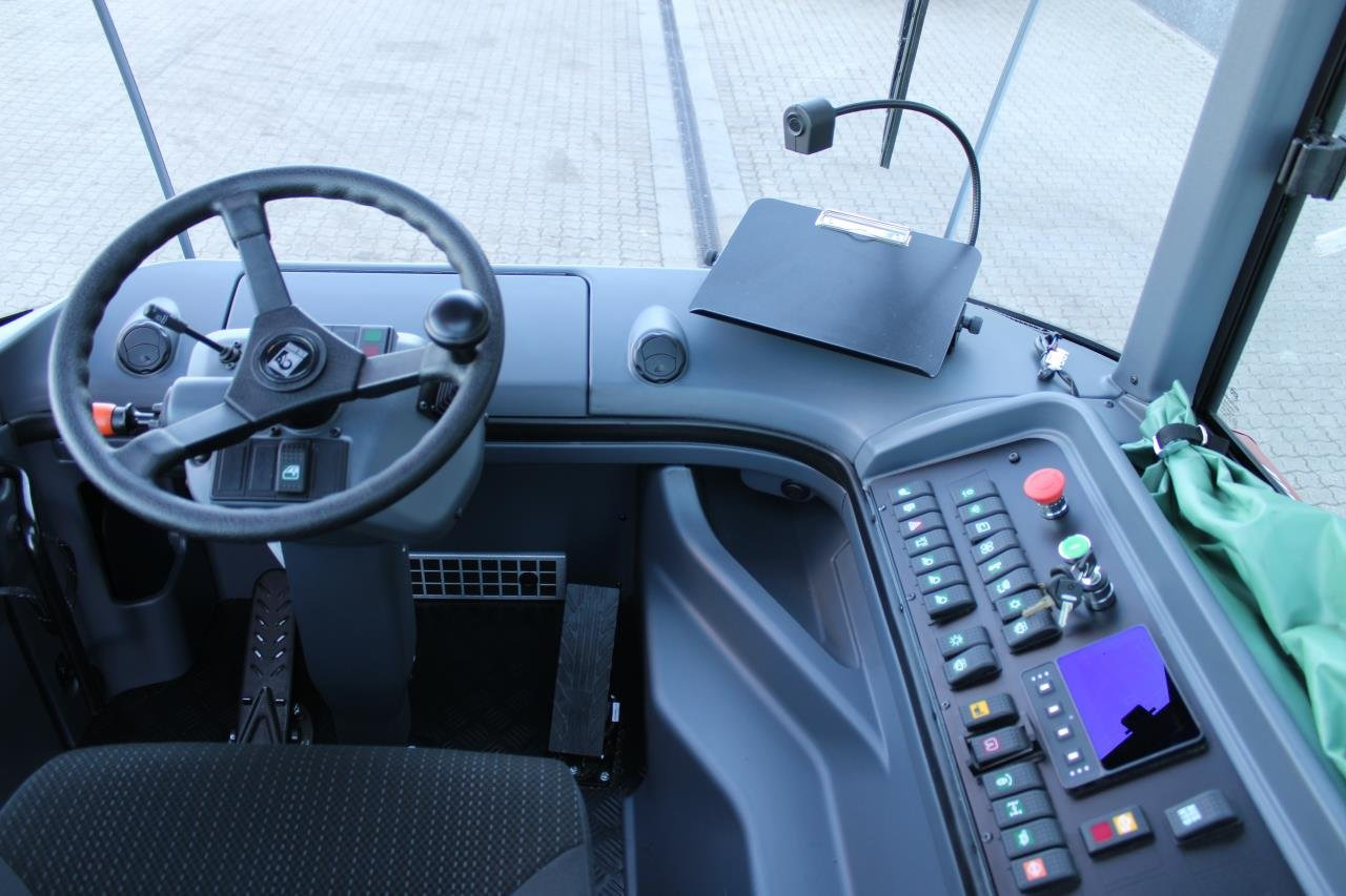 Kalmar TRL618I 4X4 - Terminal trekker: afbeelding 4 Kalmar TRL618I 4X4 - Terminal trekker: afbeelding 4