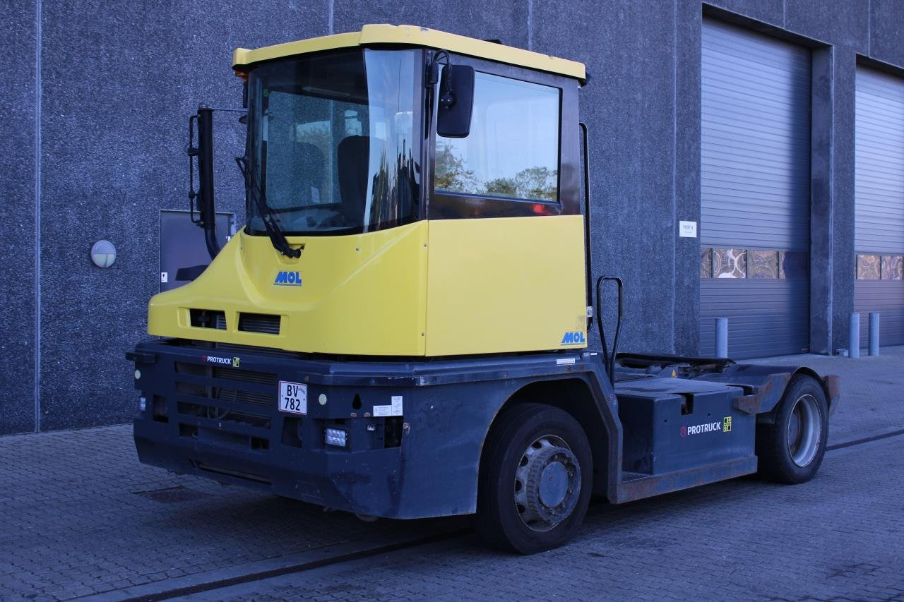 MOL RM255 4X4 - Terminal trekker: afbeelding 2 MOL RM255 4X4 - Terminal trekker: afbeelding 2