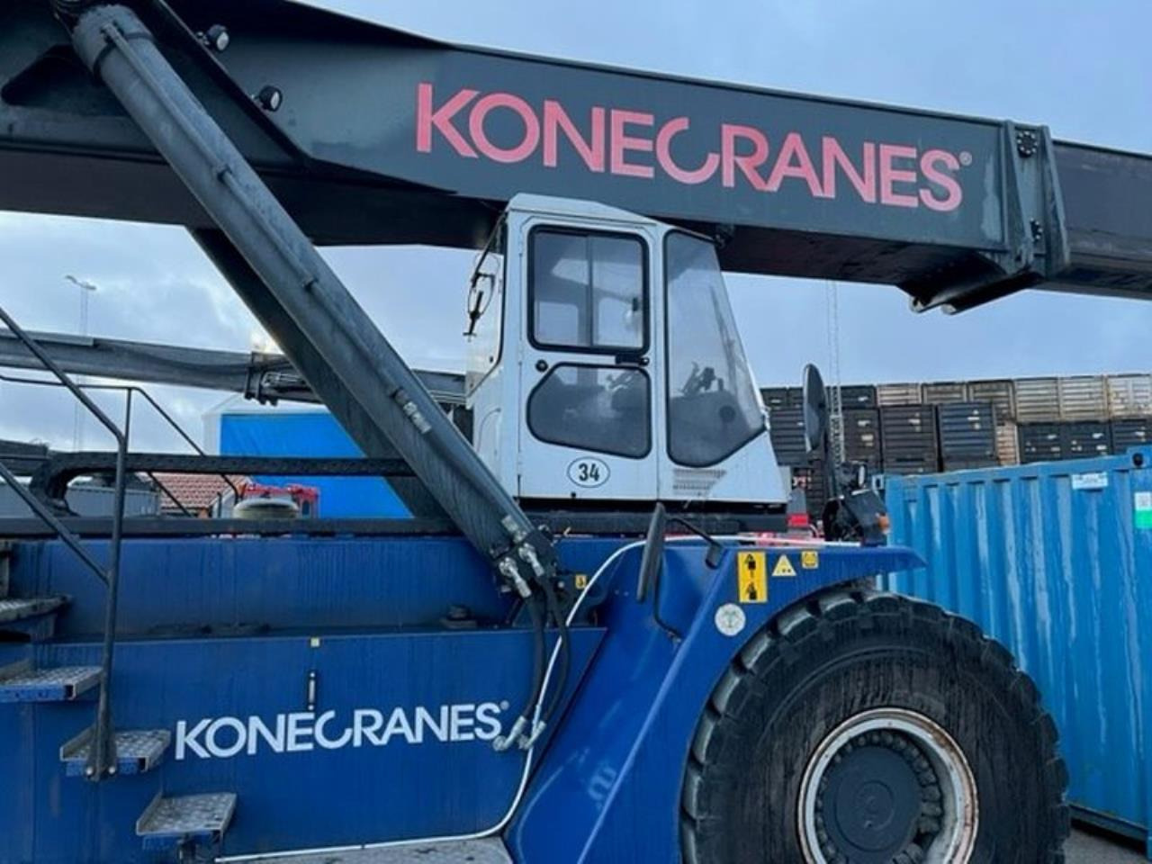 SMV 4531 TB5 - Reach stacker: afbeelding 1 SMV 4531 TB5 - Reach stacker: afbeelding 1