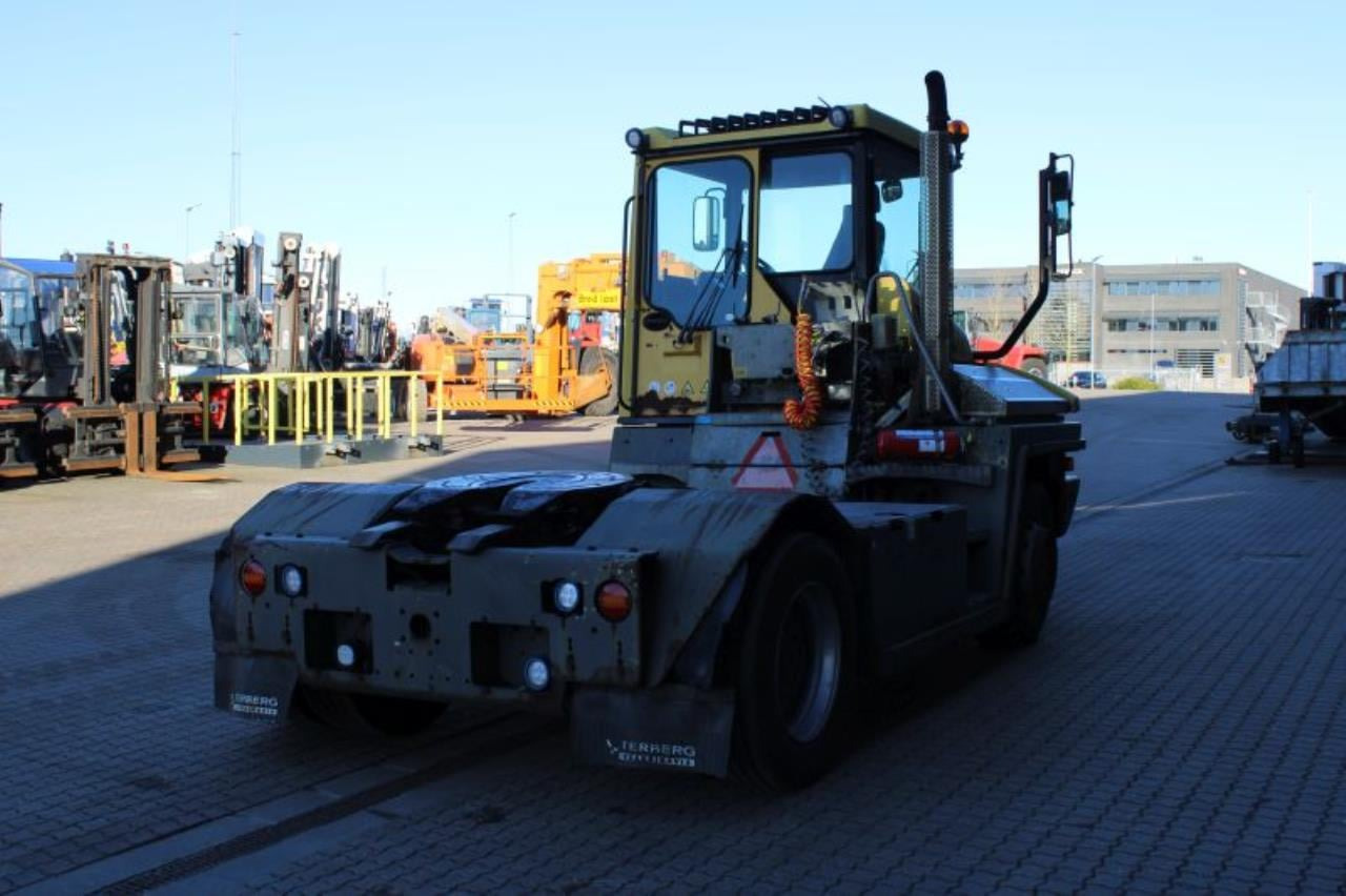 Terberg RT223 - Terminal trekker: afbeelding 3 Terberg RT223 - Terminal trekker: afbeelding 3