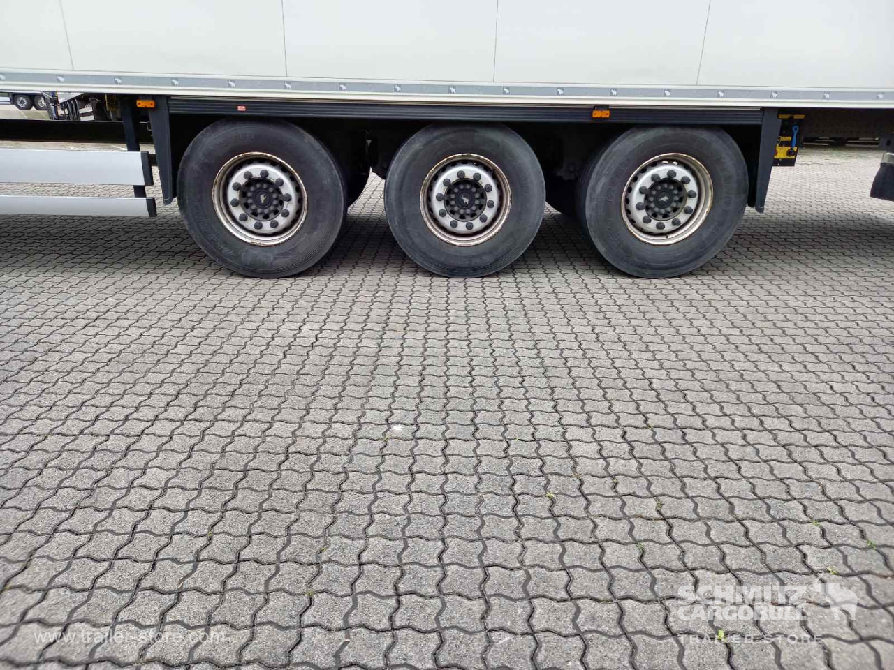 SCHMITZ Auflieger Tiefkühler Standard - Isotherm oplegger: afbeelding 2 SCHMITZ Auflieger Tiefkühler Standard - Isotherm oplegger: afbeelding 2