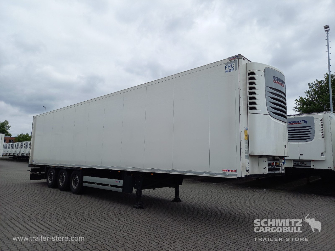 SCHMITZ Auflieger Tiefkühler Standard - Isotherm oplegger: afbeelding 1 SCHMITZ Auflieger Tiefkühler Standard - Isotherm oplegger: afbeelding 1