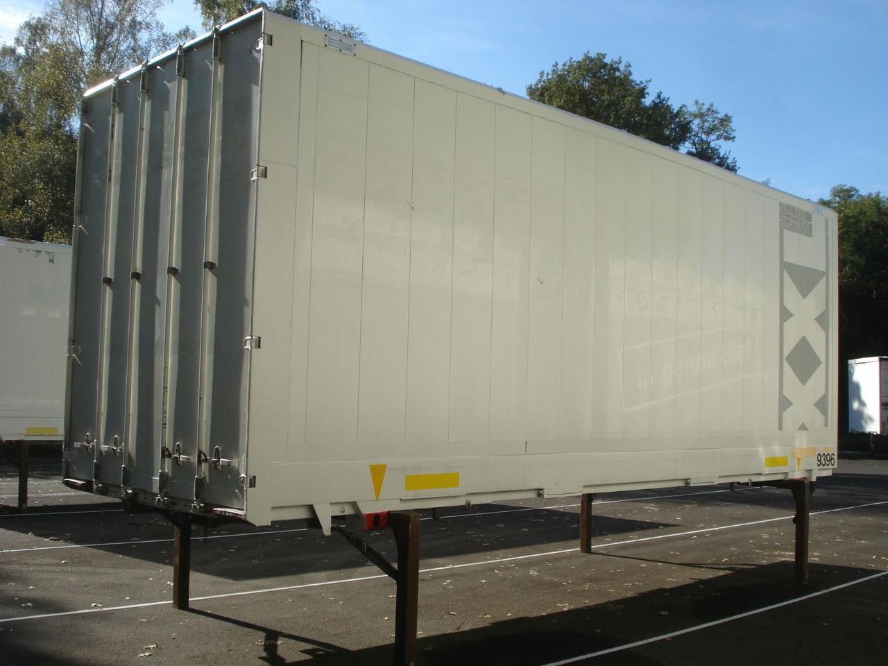 Krone WK 7,7 STG Kleider Textil Jumbo C 7,82 - Gesloten aanhangwagen: afbeelding 3 Krone WK 7,7 STG Kleider Textil Jumbo C 7,82 - Gesloten aanhangwagen: afbeelding 3