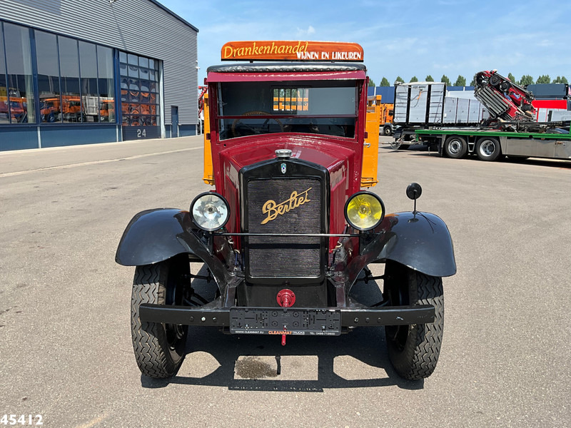 BERLIET V.H.A Oldtimer met open laadbak - Vrachtwagen met open laadbak: afbeelding 2 BERLIET V.H.A Oldtimer met open laadbak - Vrachtwagen met open laadbak: afbeelding 2