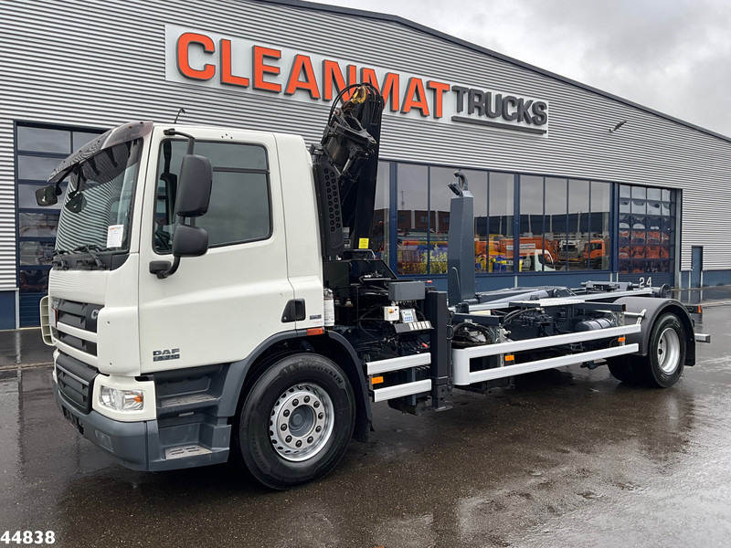 DAF FA 75 CF 250 MKG 14 Tonmeter laadkraan - Haakarmsysteem vrachtwagen, Kraanwagen: afbeelding 2 DAF FA 75 CF 250 MKG 14 Tonmeter laadkraan - Haakarmsysteem vrachtwagen, Kraanwagen: afbeelding 2