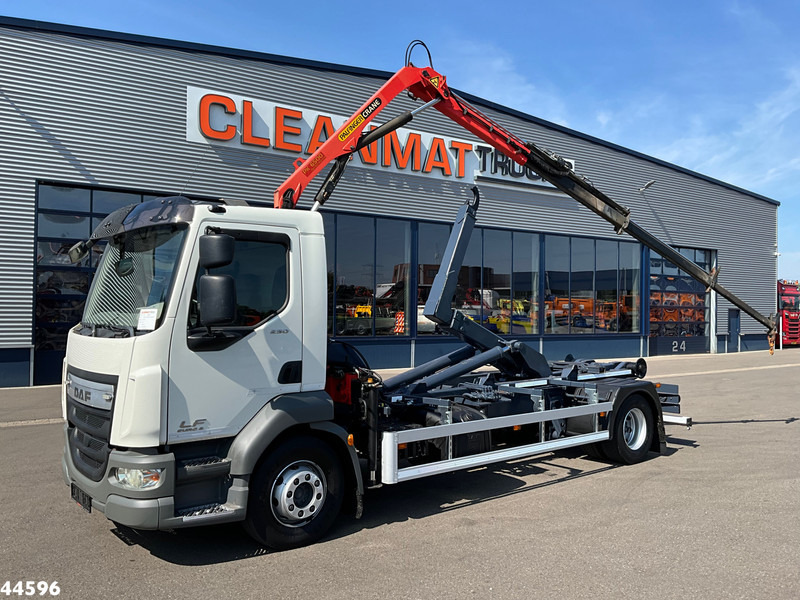 DAF FA LF 250 Euro 6 Palfinger 6,5 Tonmeter laadkraan - Haakarmsysteem vrachtwagen, Kraanwagen: afbeelding 1 DAF FA LF 250 Euro 6 Palfinger 6,5 Tonmeter laadkraan - Haakarmsysteem vrachtwagen, Kraanwagen: afbeelding 1