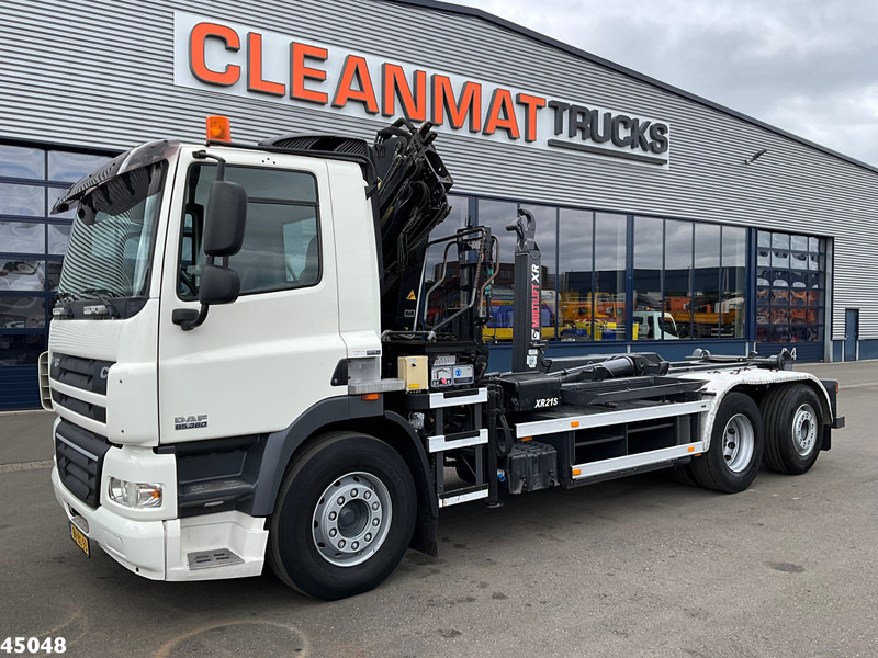 DAF FAN 85 CF 360 Euro 5 Hiab 12 Tonmeter laadkraan - Haakarmsysteem vrachtwagen, Kraanwagen: afbeelding 2 DAF FAN 85 CF 360 Euro 5 Hiab 12 Tonmeter laadkraan - Haakarmsysteem vrachtwagen, Kraanwagen: afbeelding 2