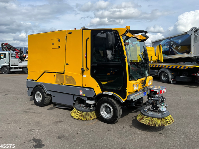 Dulevo 3000 Euro 6 with 3-rd brush - Veegwagen: afbeelding 4 Dulevo 3000 Euro 6 with 3-rd brush - Veegwagen: afbeelding 4