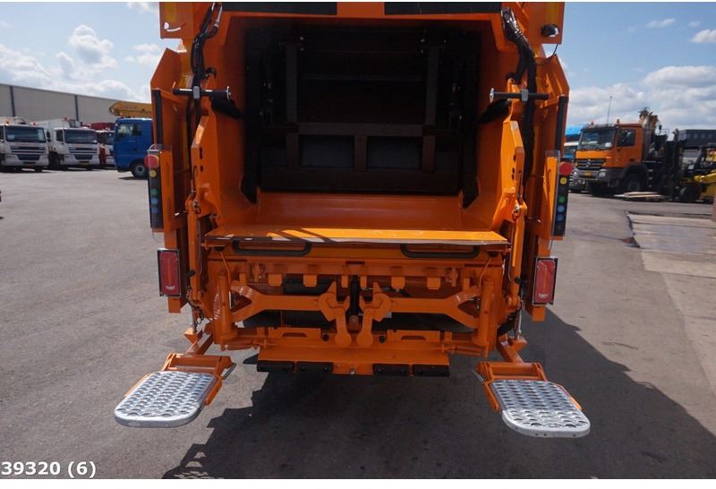 FUSO Canter 9C18 Geesink 7m³ - Vuilniswagen: afbeelding 4 FUSO Canter 9C18 Geesink 7m³ - Vuilniswagen: afbeelding 4