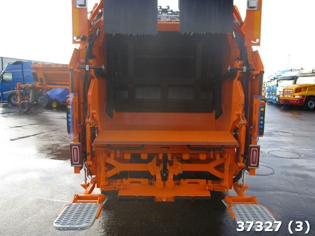 FUSO Canter 9C18 - Vuilniswagen: afbeelding 3 FUSO Canter 9C18 - Vuilniswagen: afbeelding 3