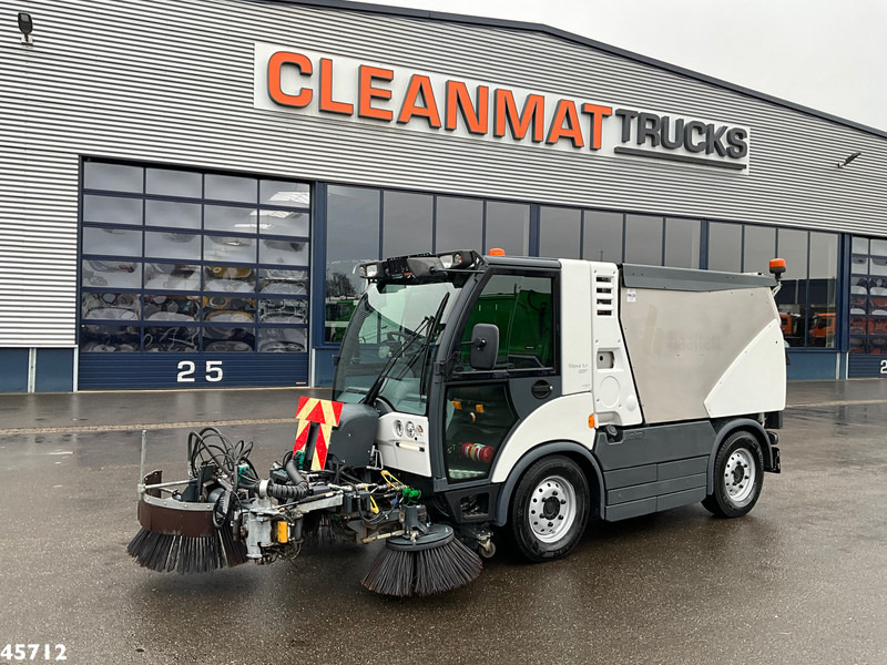 Hako CityMaster 2200 Euro 6 Just 19.762 km! - Veegwagen: afbeelding 3 Hako CityMaster 2200 Euro 6 Just 19.762 km! - Veegwagen: afbeelding 3