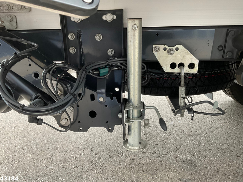 Bakwagen Iveco Daily 35C16 2.3 met laadklep: afbeelding 11