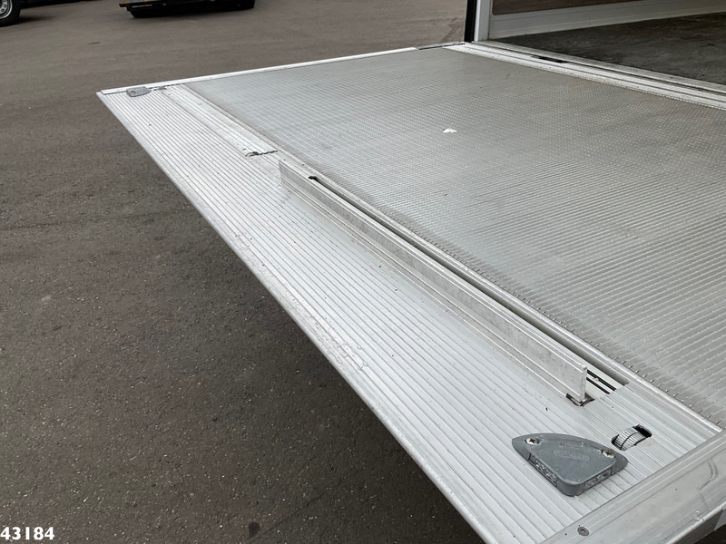 Bakwagen Iveco Daily 35C16 2.3 met laadklep: afbeelding 8
