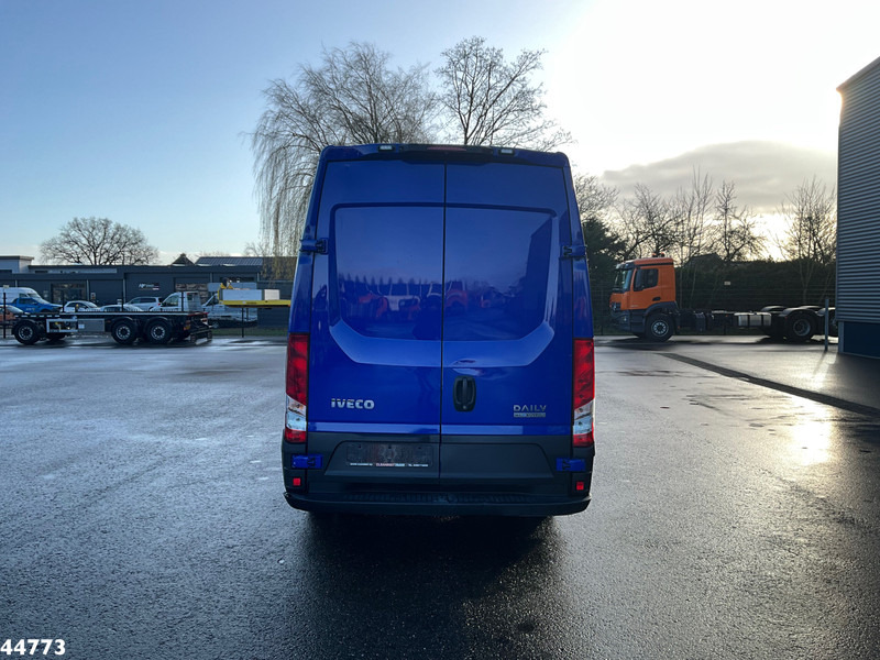 Iveco Daily 35C18 RIONED hogedrukwater installatie - Vacuümwagen: afbeelding 4 Iveco Daily 35C18 RIONED hogedrukwater installatie - Vacuümwagen: afbeelding 4