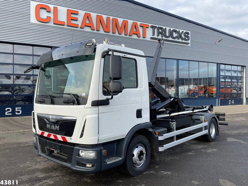 MAN TGL 12.220 Euro 6 12 Ton haakarmsysteem - Haakarmsysteem vrachtwagen: afbeelding 1 MAN TGL 12.220 Euro 6 12 Ton haakarmsysteem - Haakarmsysteem vrachtwagen: afbeelding 1