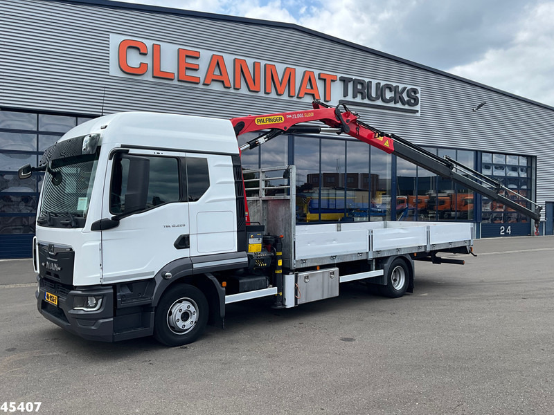 MAN TGL 12.220 Euro 6 Palfinger 11 Tonmeter laadkraan Just 60.518 km! - Kraanwagen: afbeelding 1 MAN TGL 12.220 Euro 6 Palfinger 11 Tonmeter laadkraan Just 60.518 km! - Kraanwagen: afbeelding 1