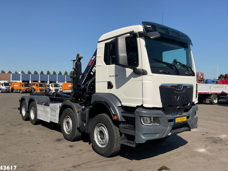 MAN TGS 32.470 8x4 Euro 6 Hiab 22 Tonmeter laadkraan Just 68.765 Km! - Haakarmsysteem vrachtwagen: afbeelding 5 MAN TGS 32.470 8x4 Euro 6 Hiab 22 Tonmeter laadkraan Just 68.765 Km! - Haakarmsysteem vrachtwagen: afbeelding 5