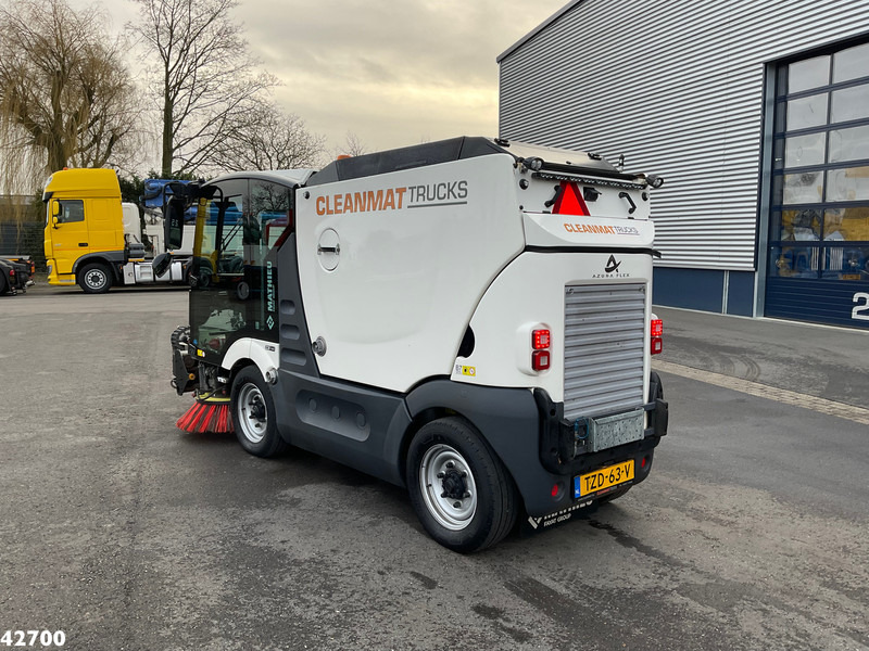 Mathieu MC 210 Azura Flex Euro 6 Stage 5 with 3-rd brush - Veegwagen: afbeelding 2 Mathieu MC 210 Azura Flex Euro 6 Stage 5 with 3-rd brush - Veegwagen: afbeelding 2