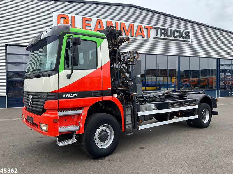 Mercedes-Benz Actros 1931 AK 4x4 Hiab 12 Tonmeter laadkraan - Haakarmsysteem vrachtwagen, Kraanwagen: afbeelding 2 Mercedes-Benz Actros 1931 AK 4x4 Hiab 12 Tonmeter laadkraan - Haakarmsysteem vrachtwagen, Kraanwagen: afbeelding 2