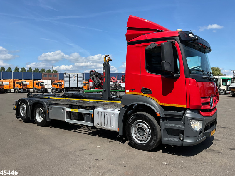 Mercedes-Benz Antos 2543 Euro 6 Multilift 26 Ton haakarmsysteem - Haakarmsysteem vrachtwagen: afbeelding 3 Mercedes-Benz Antos 2543 Euro 6 Multilift 26 Ton haakarmsysteem - Haakarmsysteem vrachtwagen: afbeelding 3