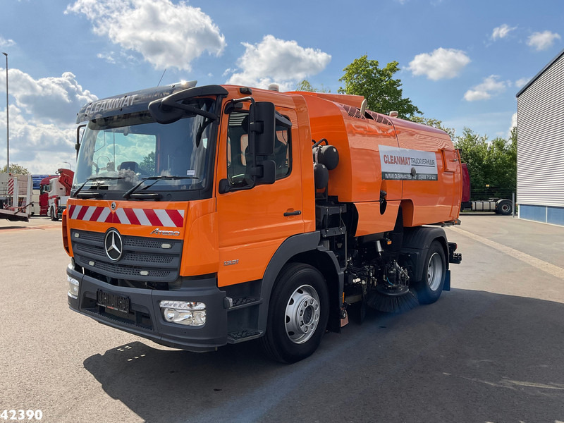 Mercedes-Benz Atego 1321 Bucher Cityfant 6000 Just 49.567 km! - Veegwagen: afbeelding 5 Mercedes-Benz Atego 1321 Bucher Cityfant 6000 Just 49.567 km! - Veegwagen: afbeelding 5