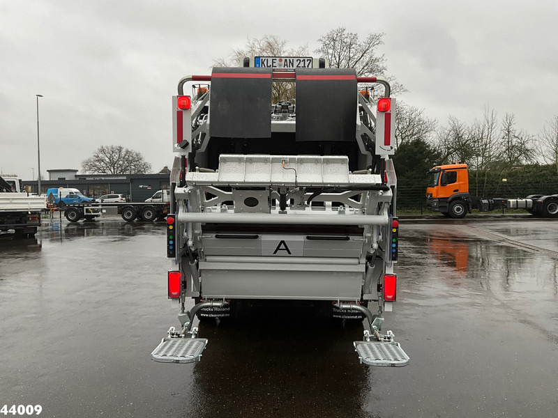 Mitsubishi Canter 9C18 Zoeller 7m³ - Vuilniswagen: afbeelding 4 Mitsubishi Canter 9C18 Zoeller 7m³ - Vuilniswagen: afbeelding 4