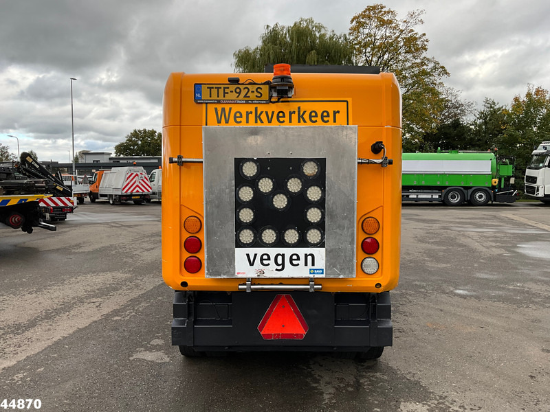 Ravo 540 with 3-rd brush - Veegwagen: afbeelding 5 Ravo 540 with 3-rd brush - Veegwagen: afbeelding 5