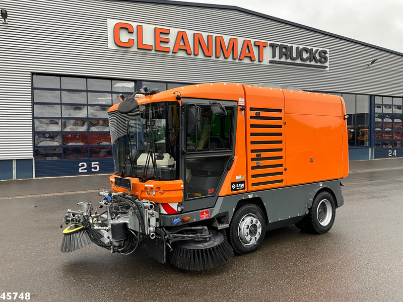 Ravo 580 with 3-rd brush - Veegwagen: afbeelding 3 Ravo 580 with 3-rd brush - Veegwagen: afbeelding 3