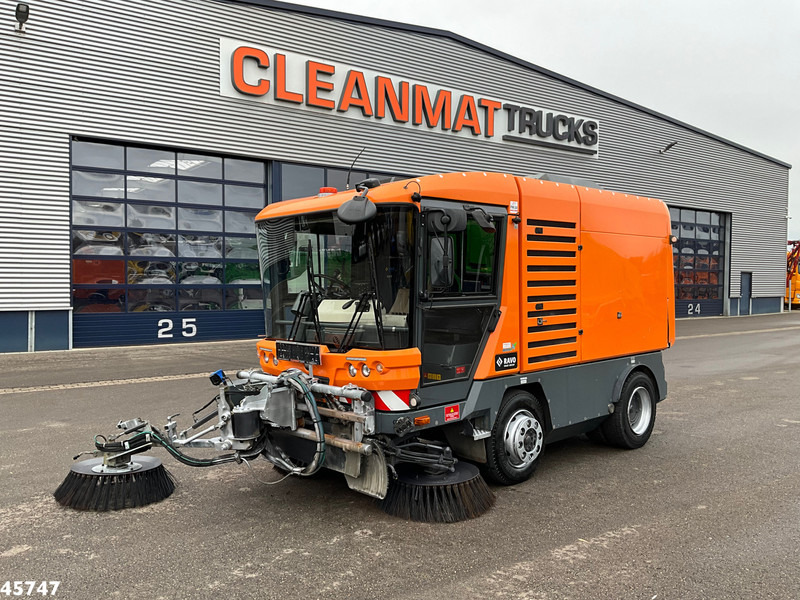 Ravo 580 with 3-rd brush - Veegwagen: afbeelding 2 Ravo 580 with 3-rd brush - Veegwagen: afbeelding 2