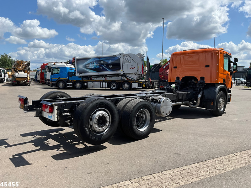 Scania P 280 6x2 Chassis Cabine with PTO Just 218.646 km! - Chassis vrachtwagen: afbeelding 4 Scania P 280 6x2 Chassis Cabine with PTO Just 218.646 km! - Chassis vrachtwagen: afbeelding 4