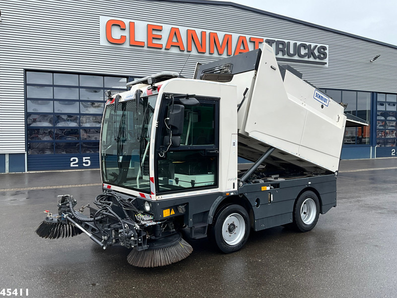 Schmidt Cleango 500 Compact Euro 6 with 3-rd brush - Veegwagen: afbeelding 1 Schmidt Cleango 500 Compact Euro 6 with 3-rd brush - Veegwagen: afbeelding 1