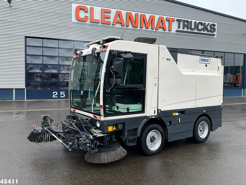 Schmidt Cleango 500 Compact Euro 6 with 3-rd brush - Veegwagen: afbeelding 2 Schmidt Cleango 500 Compact Euro 6 with 3-rd brush - Veegwagen: afbeelding 2