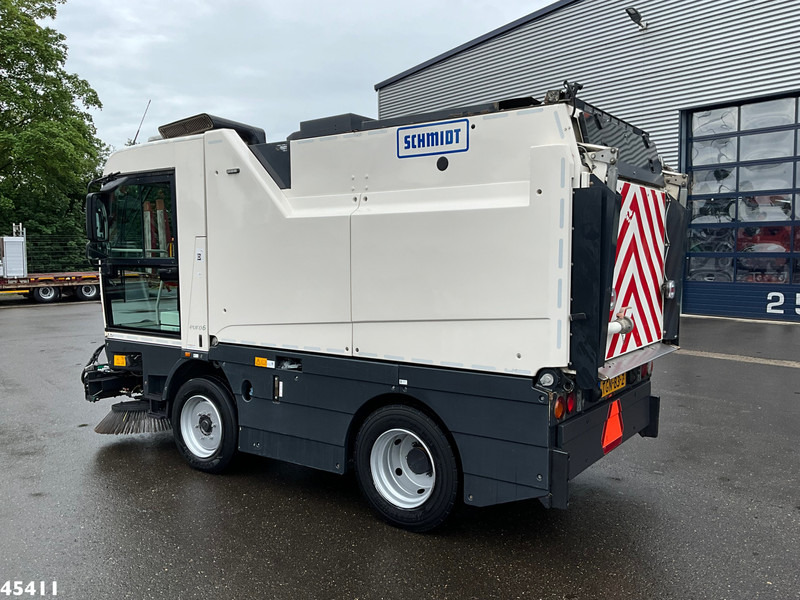 Schmidt Cleango 500 Compact Euro 6 with 3-rd brush - Veegwagen: afbeelding 5 Schmidt Cleango 500 Compact Euro 6 with 3-rd brush - Veegwagen: afbeelding 5