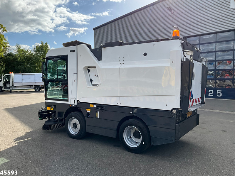 Schmidt Compact 400 Euro 6 with 3-rd brush - Veegwagen: afbeelding 2 Schmidt Compact 400 Euro 6 with 3-rd brush - Veegwagen: afbeelding 2