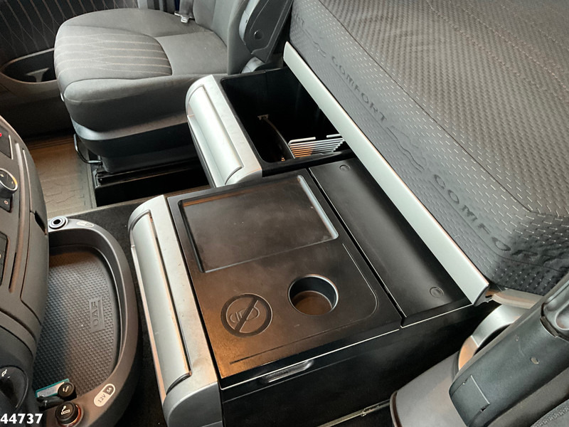 Trekker DAF FTM XF 530 8x4 Euro 6 ZF Intarder: afbeelding 14 Trekker DAF FTM XF 530 8x4 Euro 6 ZF Intarder: afbeelding 14